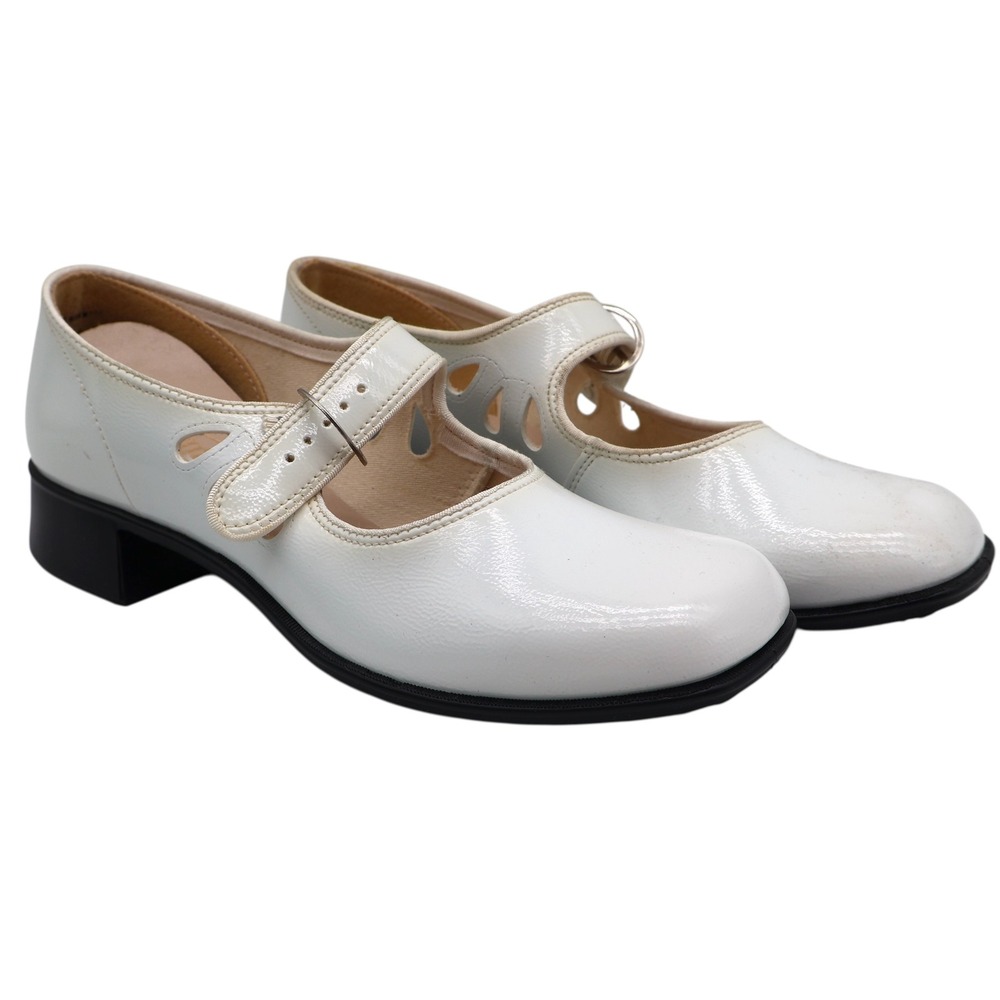 Right Step Mary Jane Shoes Girls 3.5M Vintage 70s White Patent Cutout Deadstock